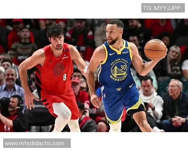 勇士与开拓者阵容对比分析揭示球队实力与战术特点 勇士与开拓者阵容对比分析揭示球队实力与战术特点