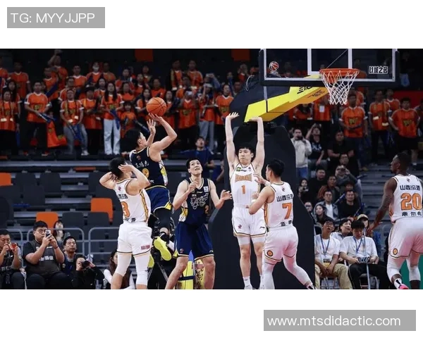 昨晚CBA精彩对决广东队逆转北京队展现强大实力与团队合作精神