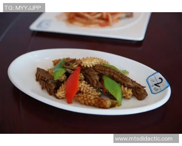 熊本深红与草津温泉的魅力对决探索日本温泉与美食的完美结合