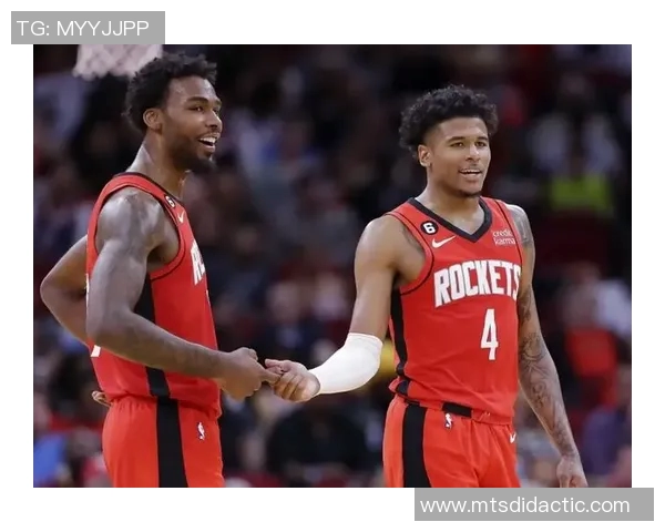 雄鹿与火箭首节较量精彩纷呈球员表现引人瞩目