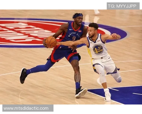 勇士与活塞对决中的五大精彩瞬间回顾与分析