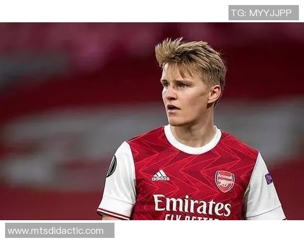 厄德高引领新潮流探索足球战术创新与团队协作的完美结合