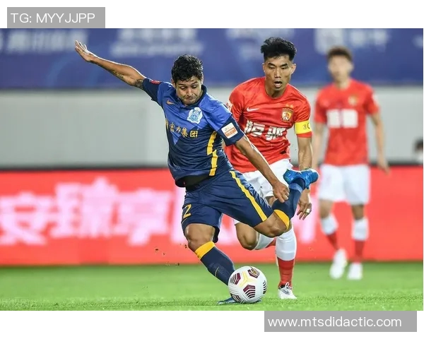 呼和浩特迎战广州富力全力争胜展现球队实力与斗志