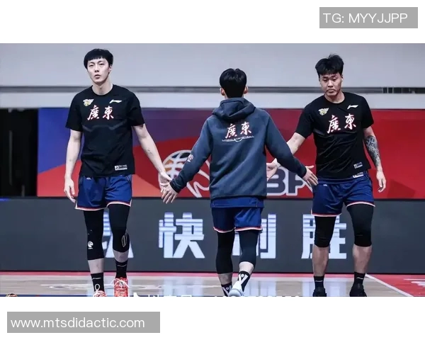 赵睿领衔新一季篮球赛场表现解析与未来发展潜力展望