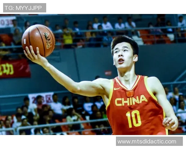 郭昊文：从青涩少年到篮球场上的闪耀新星的成长之路