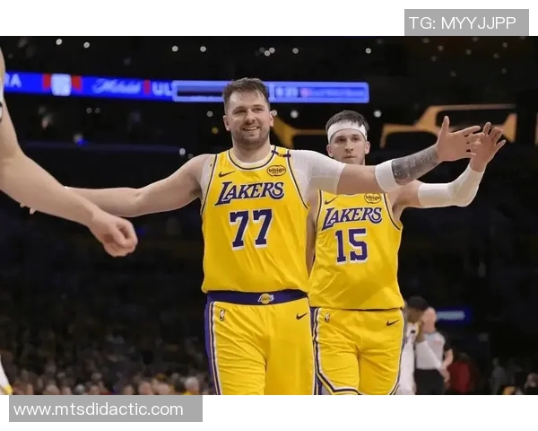 雄鹿对湖人精彩原声录像回放全场比赛亮点尽在其中