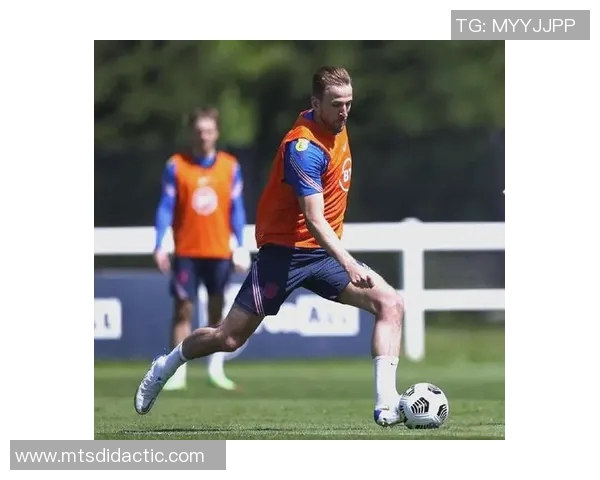 凯恩的足球传奇之路:从天才少年到世界顶级前锋的辉煌历程 凯恩的足球传奇之路:从天才少年到世界顶级前锋的辉煌历程