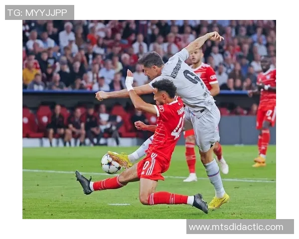 八强对决拜仁与巴萨谁能笑到最后精彩赛事引发球迷热议 八强对决拜仁与巴萨谁能笑到最后精彩赛事引发球迷热议